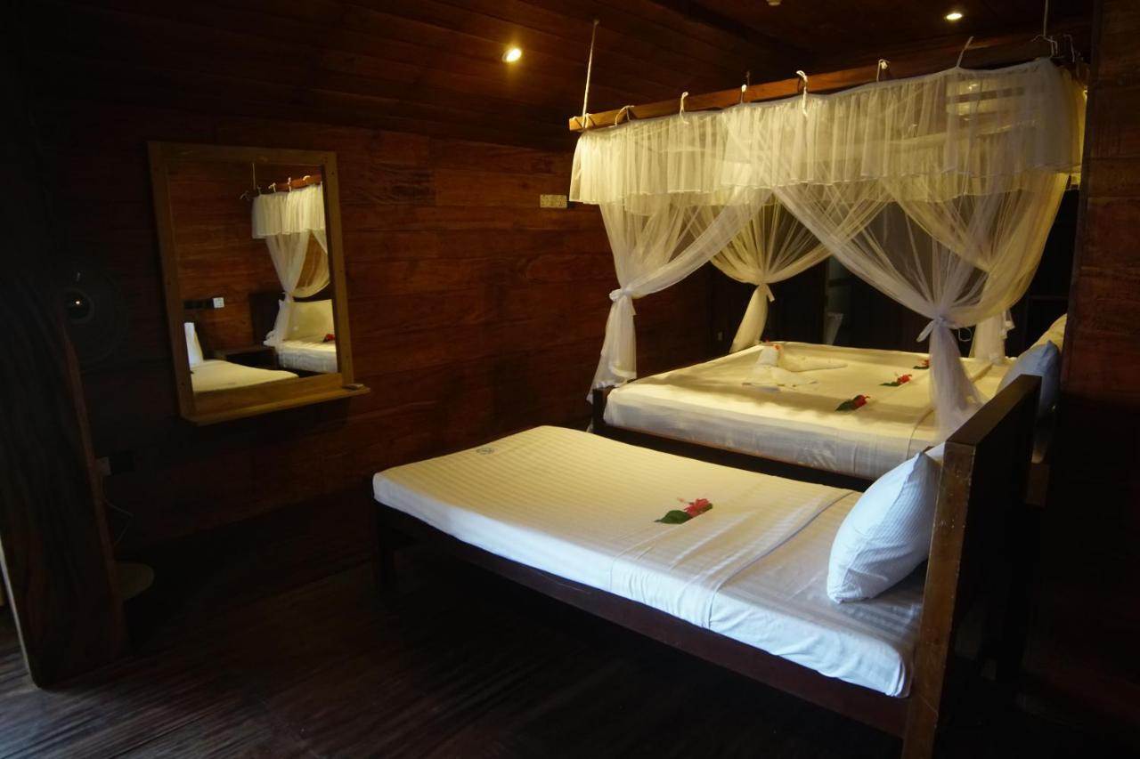 Turtle Bay Beach Resort Mirissa Eksteriør billede
